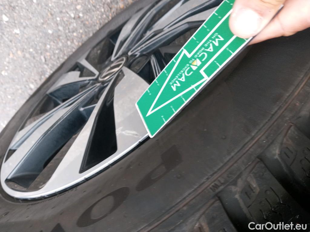  Volkswagen  Polo VOLKSWAGEN  / 2017 / 5P / berlina con portón Advance 1.0 TSI 70kW (95CV) #9