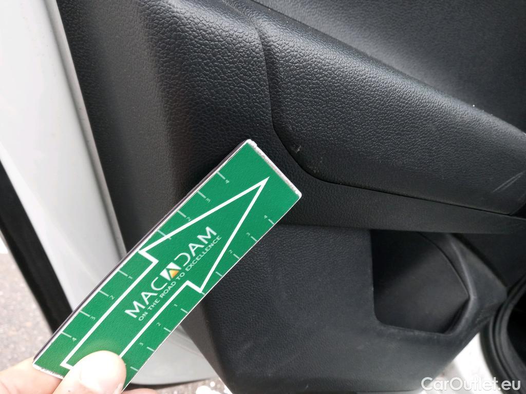  Volkswagen  Polo VOLKSWAGEN  / 2017 / 5P / berlina con portón Advance 1.0 TSI 70kW (95CV) #31