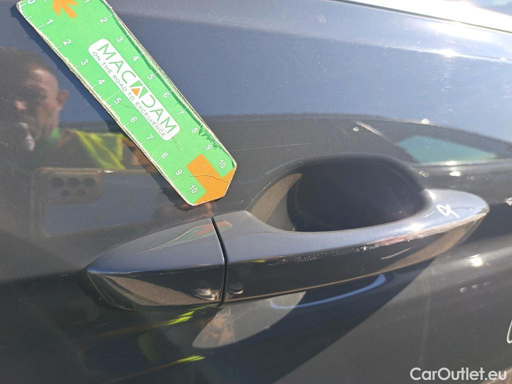  Volkswagen  Touran VOLKSWAGEN  / 2015 / 5P / monovolumen compacto Sport 2.0 TDI 110kW (150CV) #44