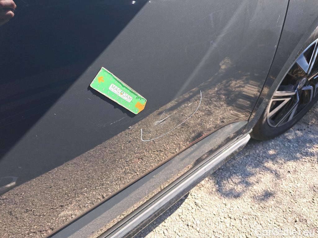  Volkswagen  Touran VOLKSWAGEN  / 2015 / 5P / monovolumen compacto Sport 2.0 TDI 110kW (150CV) #15