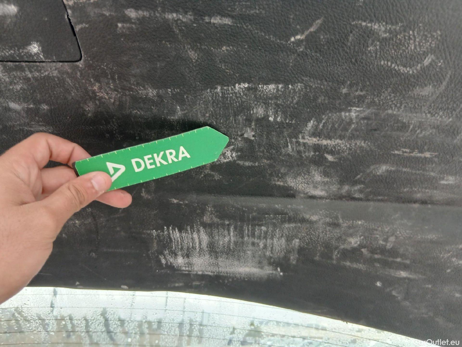  Toyota  Auris TOYOTA  / 2015 / 5P / berlina con portón 1.8 140H Hybrid Business #33