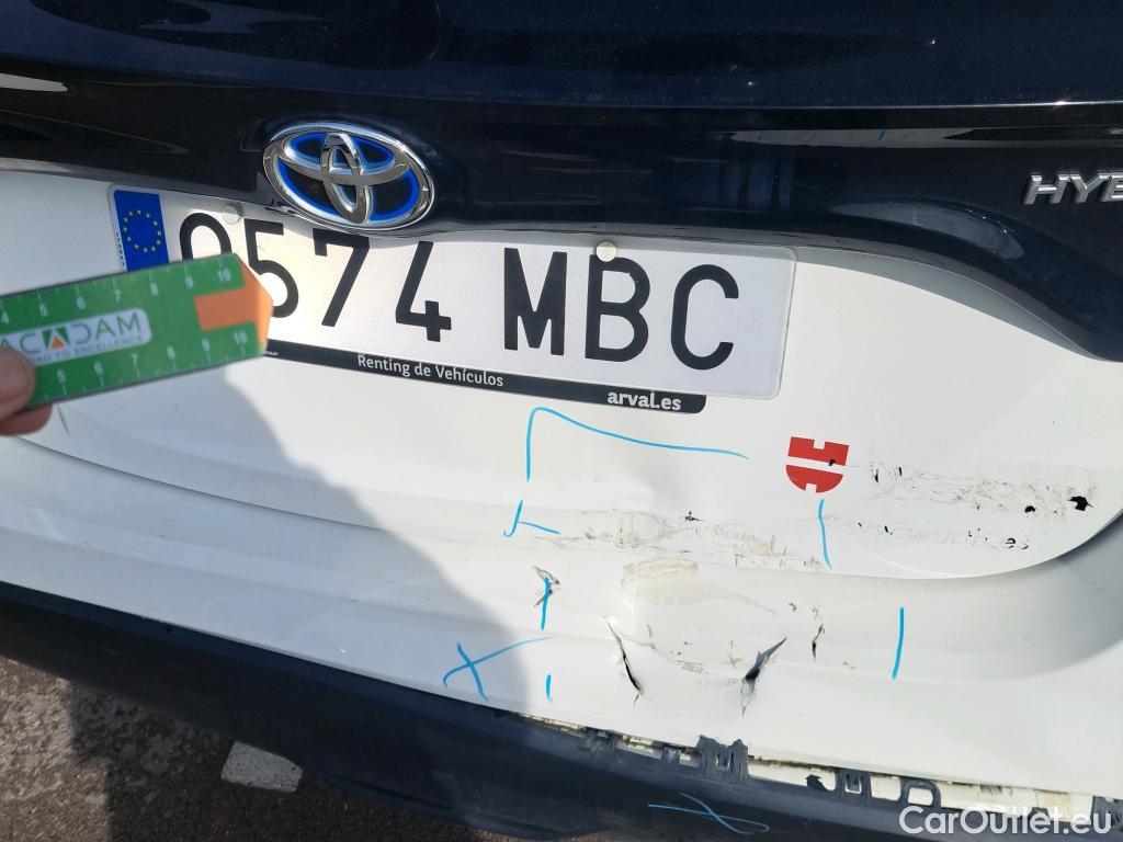  Toyota  Yaris TOYOTA  / 2020 / 5P / berlina con portón 1.5 120H Business Plus #5