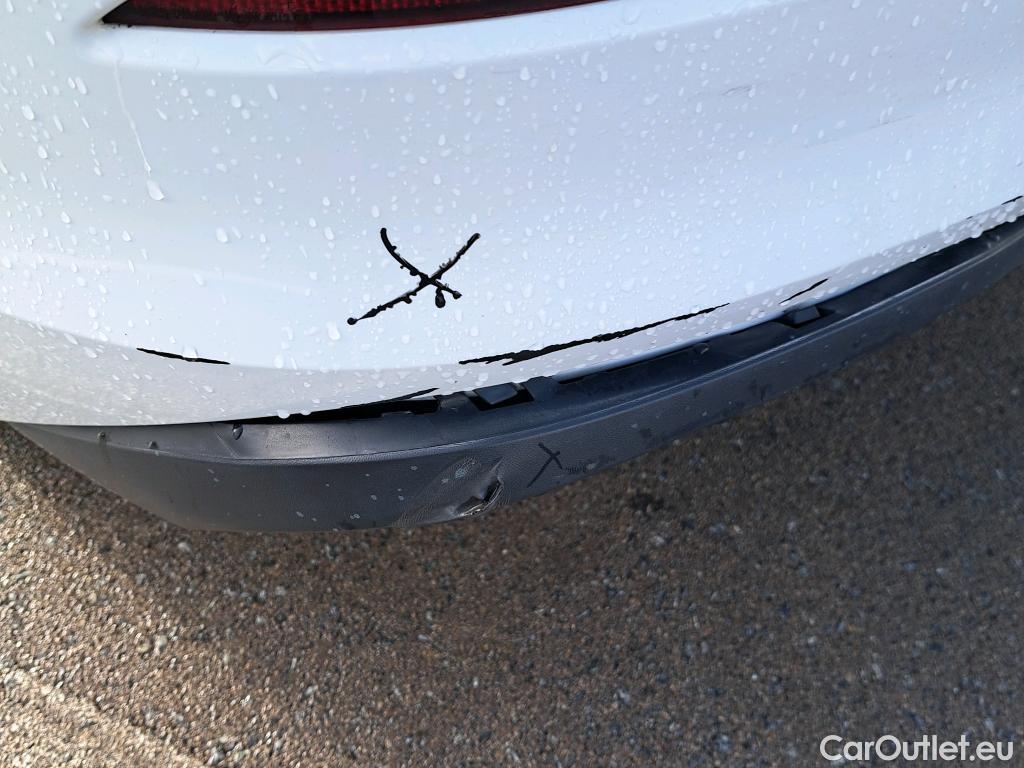  Volkswagen  Golf  VOLKSWAGEN / 2020 / 5P / berlina con portón 2.0 TDI 85kW (115CV) #10