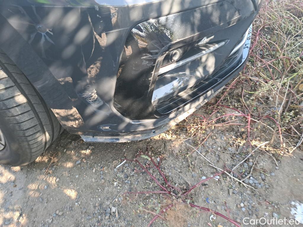  Volkswagen  Touran VOLKSWAGEN  / 2015 / 5P / monovolumen compacto Sport 2.0 TDI 110kW (150CV) #29