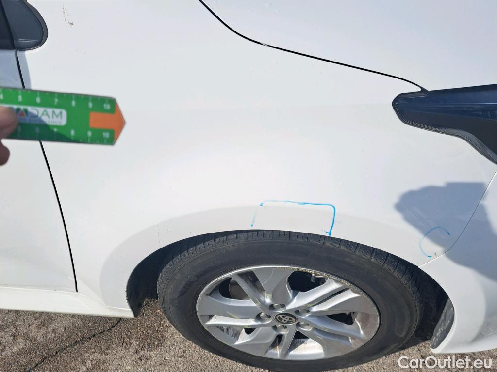  Toyota  Yaris TOYOTA  / 2020 / 5P / berlina con portón 1.5 120H Business Plus #9