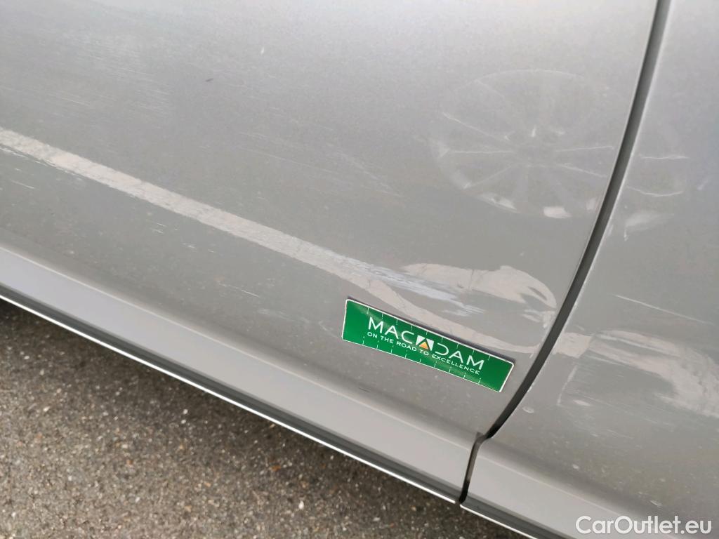  Volkswagen  Passat VOLKSWAGEN  / 2019 / 4P / sedán 2.0 TDI 110kW (150CV) #8