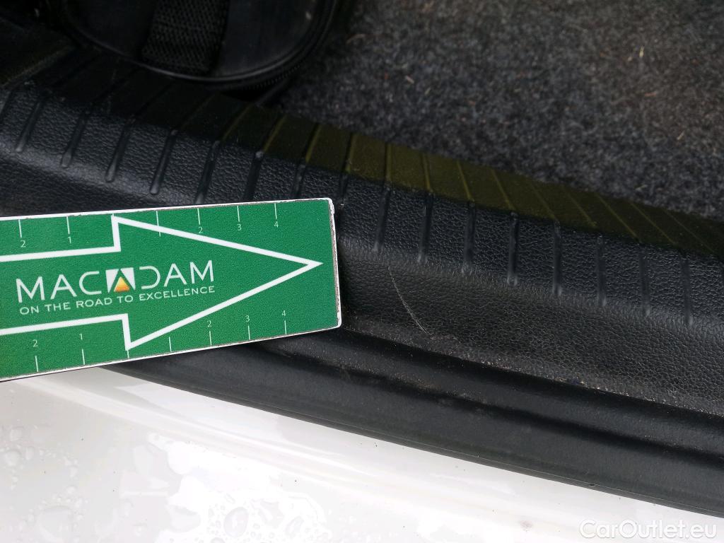  Volkswagen  Polo VOLKSWAGEN  / 2017 / 5P / berlina con portón Advance 1.0 TSI 70kW (95CV) #33