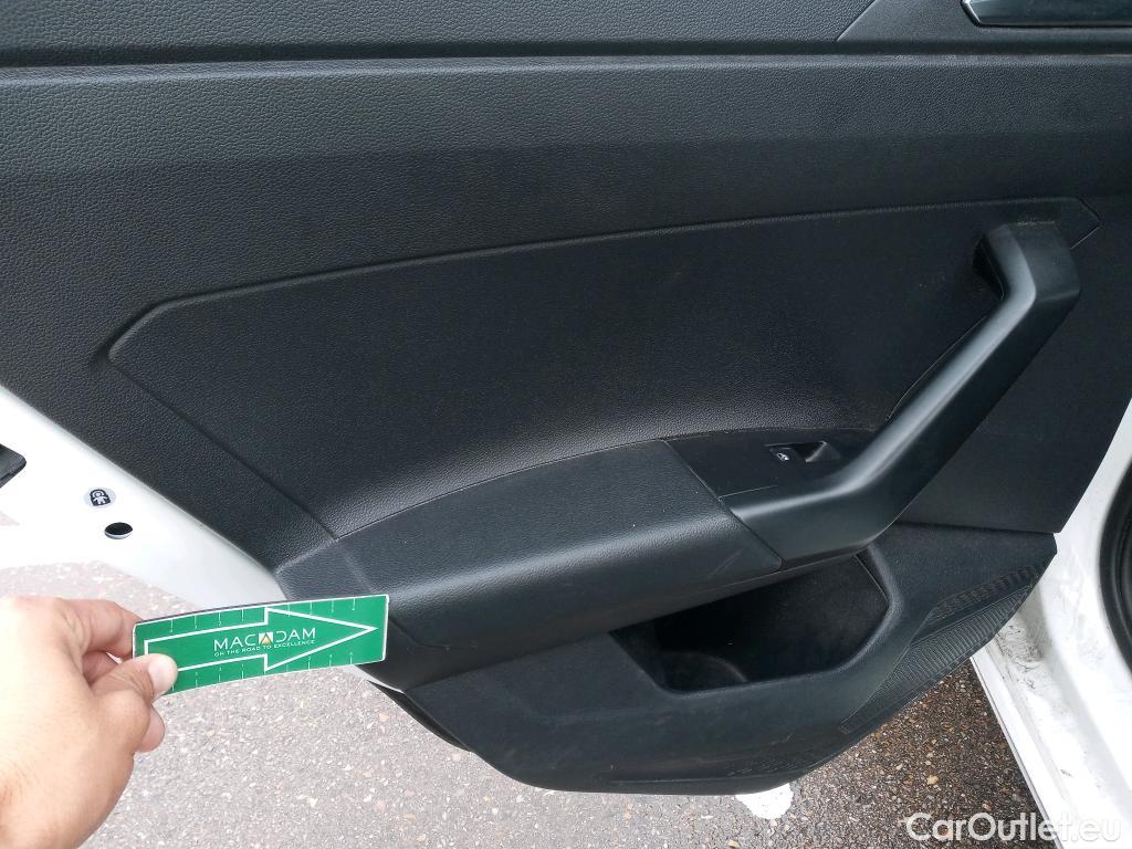  Volkswagen  Polo VOLKSWAGEN  / 2017 / 5P / berlina con portón Advance 1.0 TSI 70kW (95CV) #32