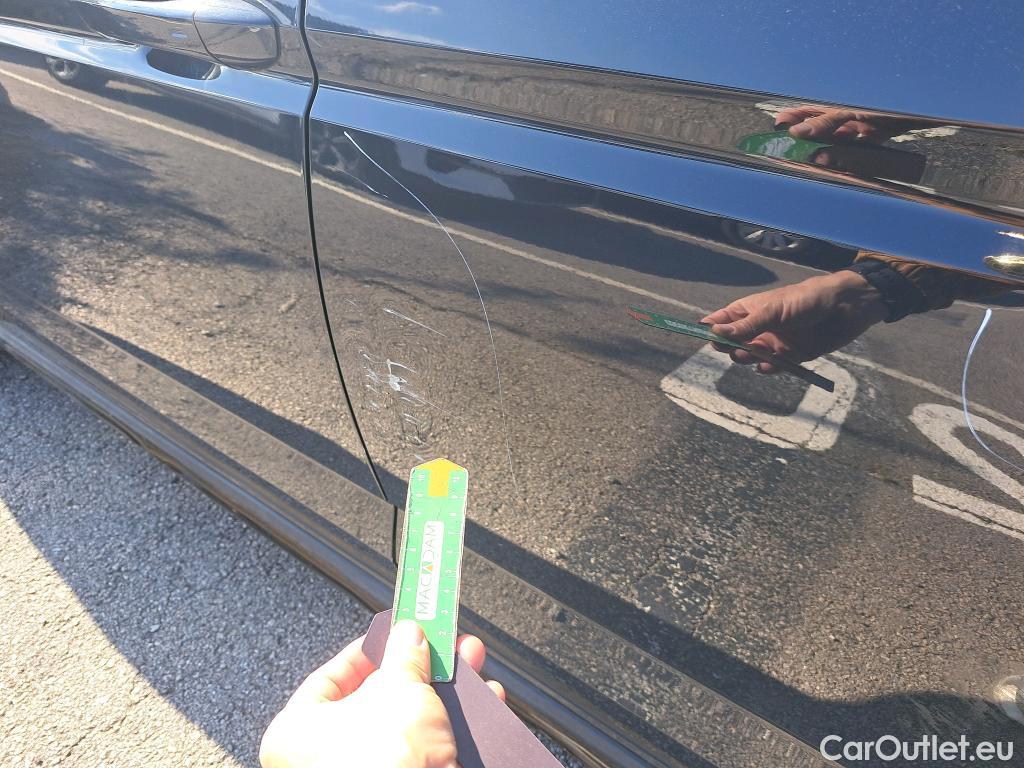  Volkswagen  Touran VOLKSWAGEN  / 2015 / 5P / monovolumen compacto Sport 2.0 TDI 110kW (150CV) #12