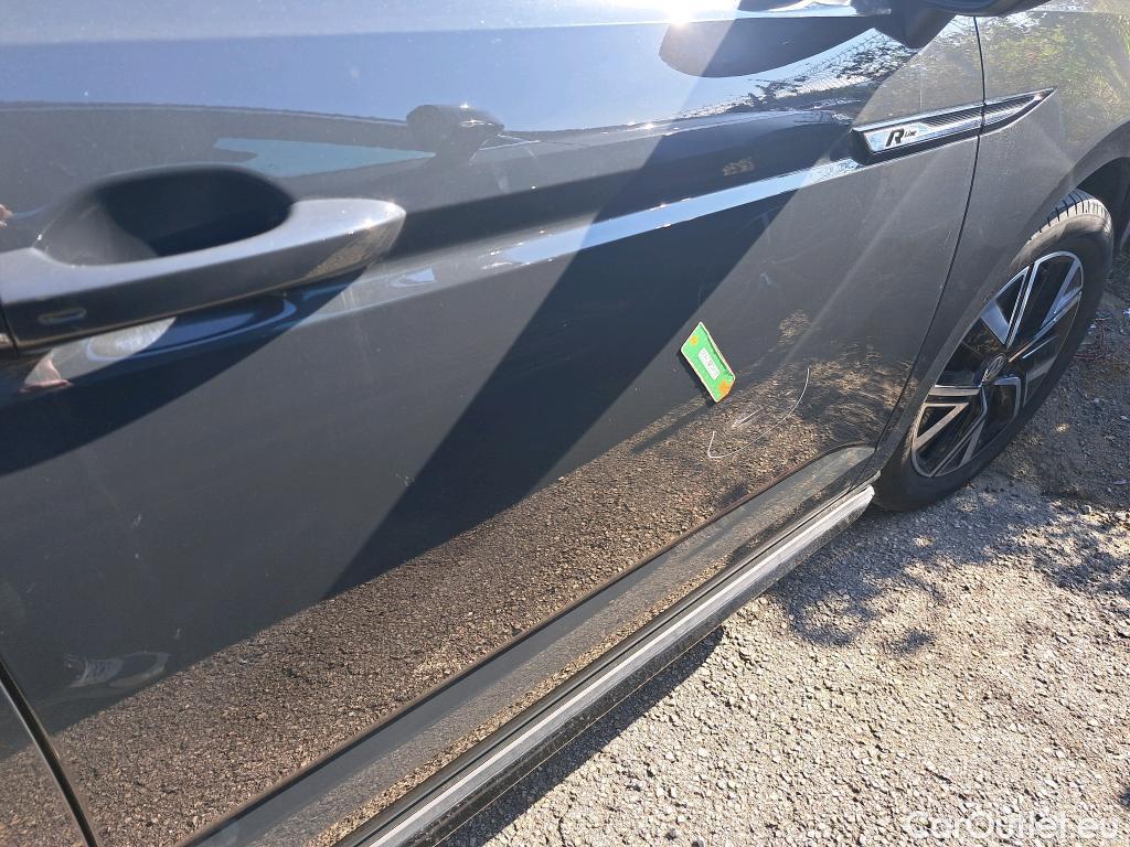  Volkswagen  Touran VOLKSWAGEN  / 2015 / 5P / monovolumen compacto Sport 2.0 TDI 110kW (150CV) #14