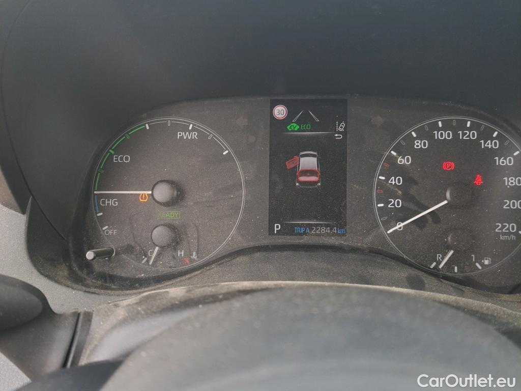  Toyota  Yaris TOYOTA  / 2020 / 5P / berlina con portón 1.5 120H Business Plus #36