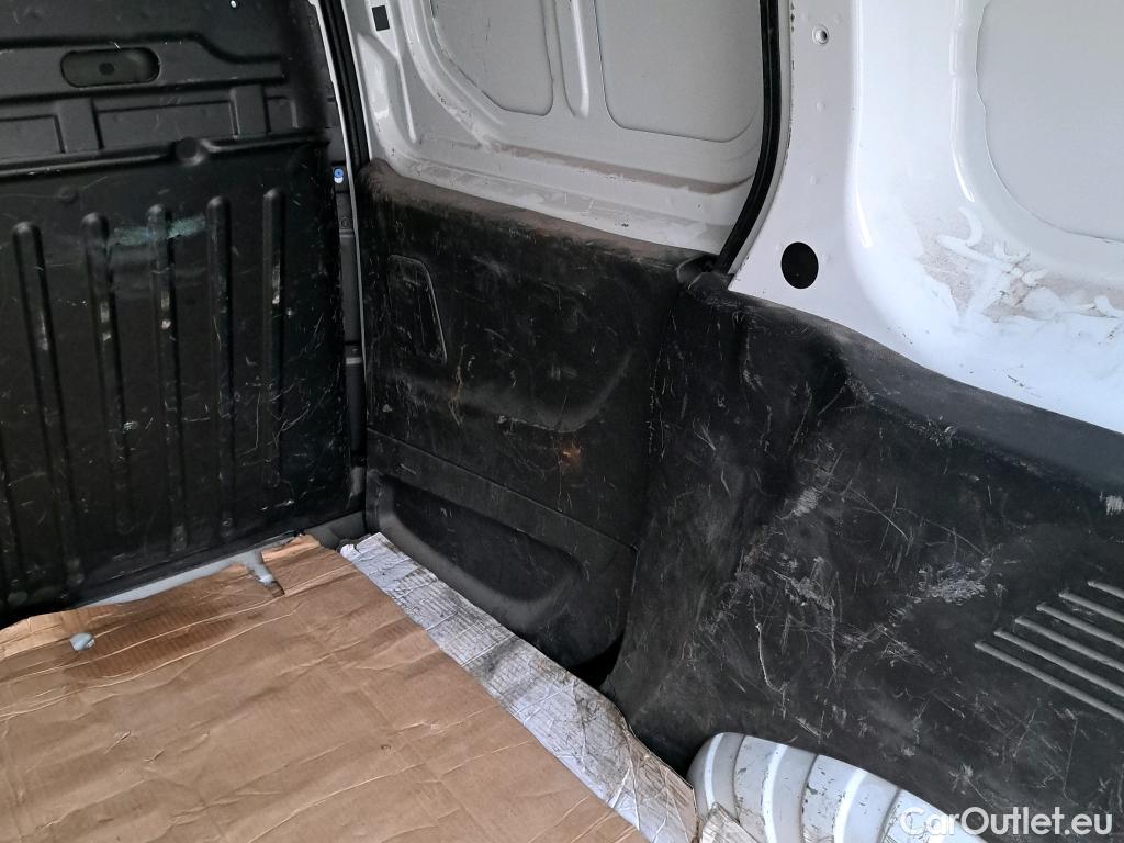  Citroen  Berlingo CITROEN  / 2018 / 4P / furgón derivado de turismo Talla M BlueHDi 100 #25