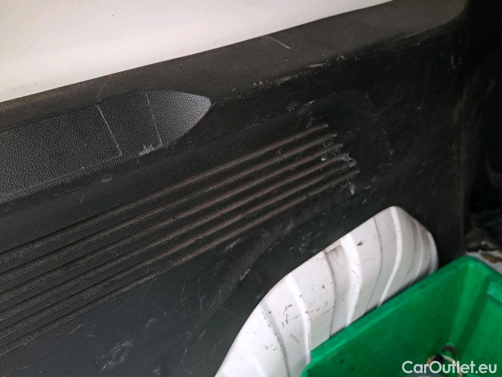  Citroen  Berlingo CITROEN  / 2018 / 4P / furgón derivado de turismo Talla M BlueHDi 100 #32