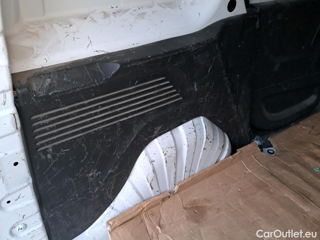  Citroen  Berlingo CITROEN  / 2018 / 4P / furgón derivado de turismo Talla M BlueHDi 100 #27