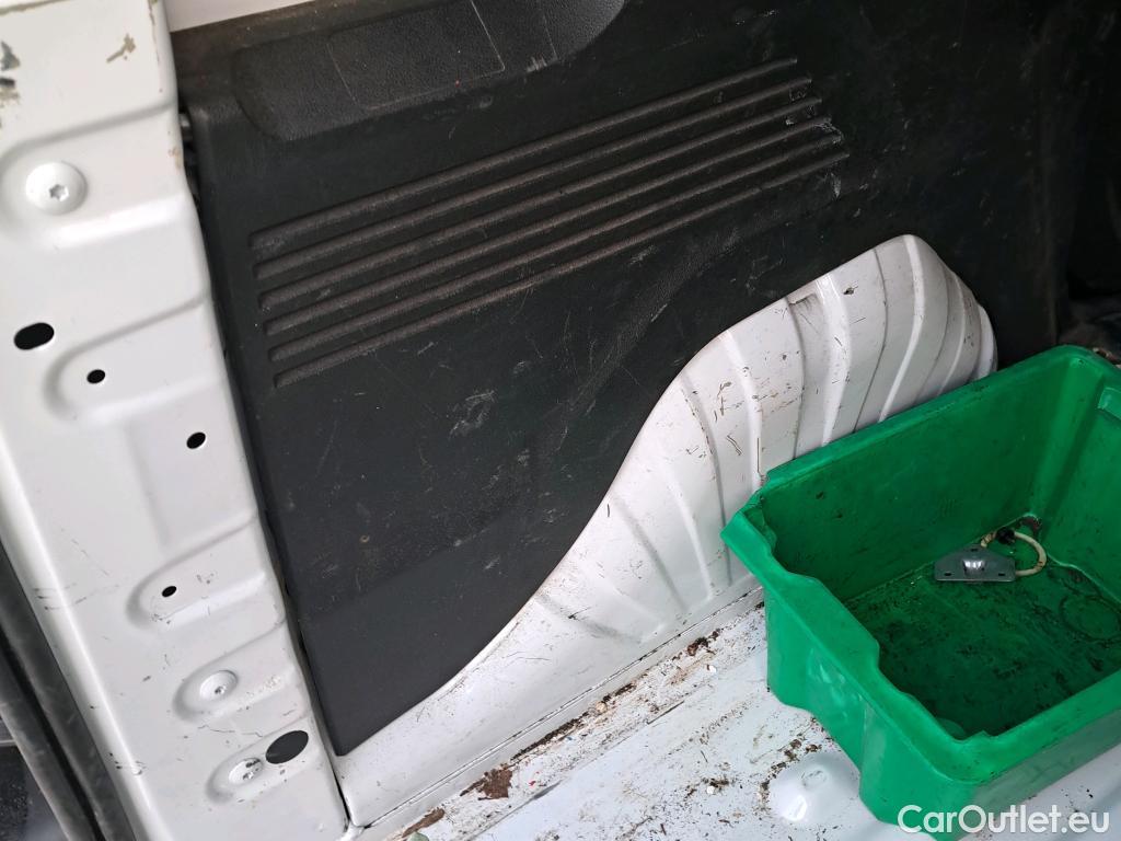  Citroen  Berlingo CITROEN  / 2018 / 4P / furgón derivado de turismo Talla M BlueHDi 100 #4