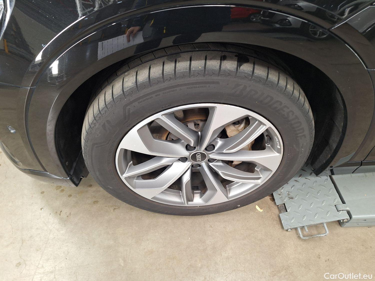  Audi  E-TRON Audi,  SB '19 BEV, Audi  Sportback 50 Quattro S-Line 5d #15