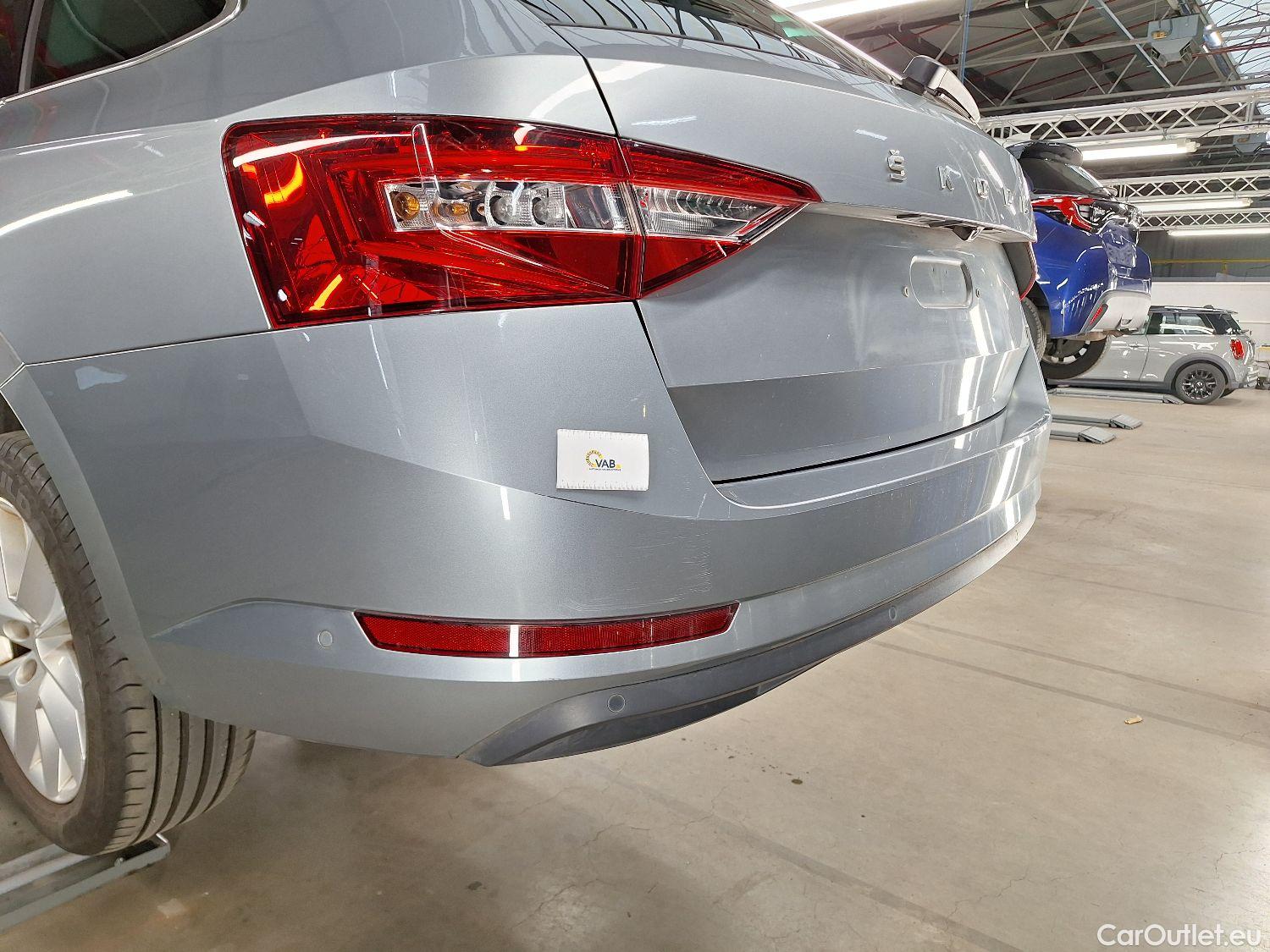  Skoda  Superb Skoda,  Combi FL'19, Skoda  Combi 1.4 TSI iV 160kW DSG6 Style 5d #9