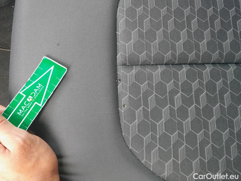  Audi  A1 Sportback AUDI A1 / 2018 / 5P / berlina con portón Sportback Adrenalin 25 TFSI 70kW (95CV)(SP)(SL) #2