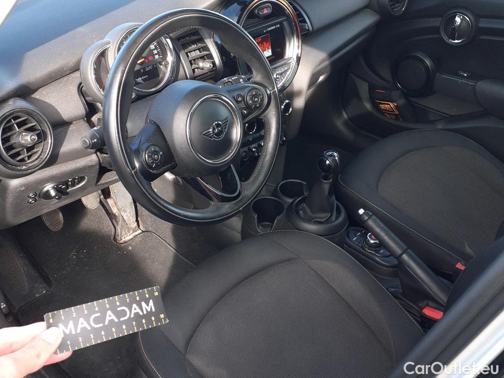  Mini  Cooper MINI MINI / 2014 / 5P / berlina con portón ONE 5 PUERTAS (CX) #32