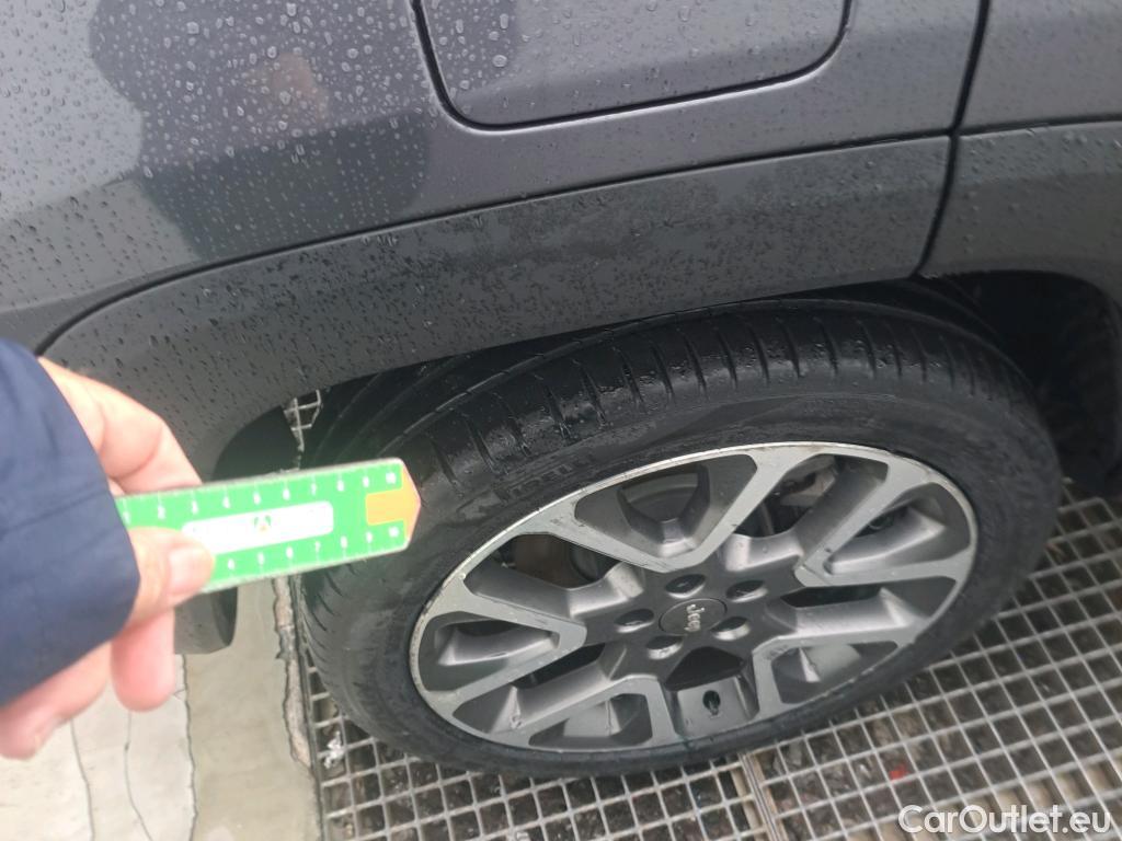  Jeep  Patriot JEEP Renegade / 2014 / 5P / todoterreno S 1.3 PHEV 177kW (240CV) AT AWD (AC) #9