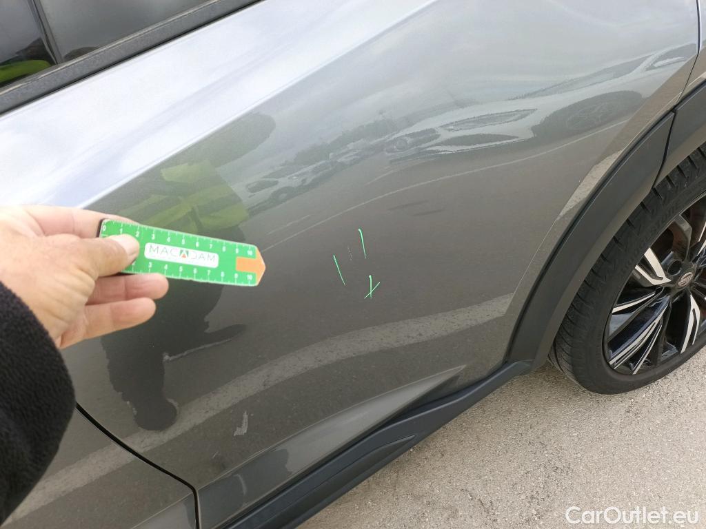  Nissan  Juke NISSAN  / 2019 / 5P / crossover DIG-T 84 kW N-Design Chic #5