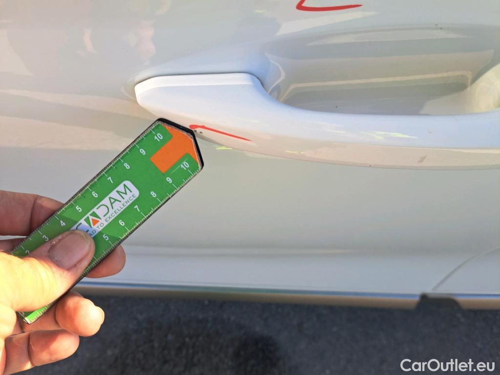  Hyundai   Ioniq HYUNDAI / 2019 / 5P / berlina con portón 1.6 GDI PHEV Klass DCT #44