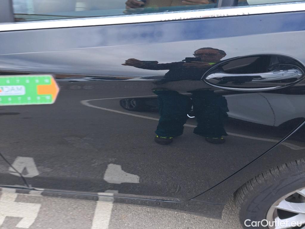  Bmw  Serie 5 BMW  / 2020 / 4P / sedán 520dA xDrive #15