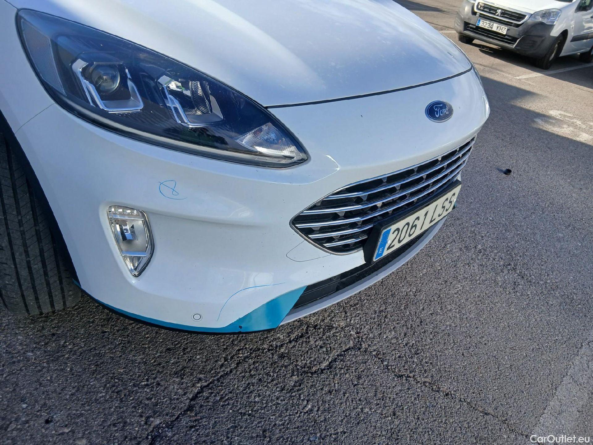  Ford  Kuga FORD  / 2019 / 5P / todoterreno Titanium 2.5 Duratec PHEV 165kW Auto #7