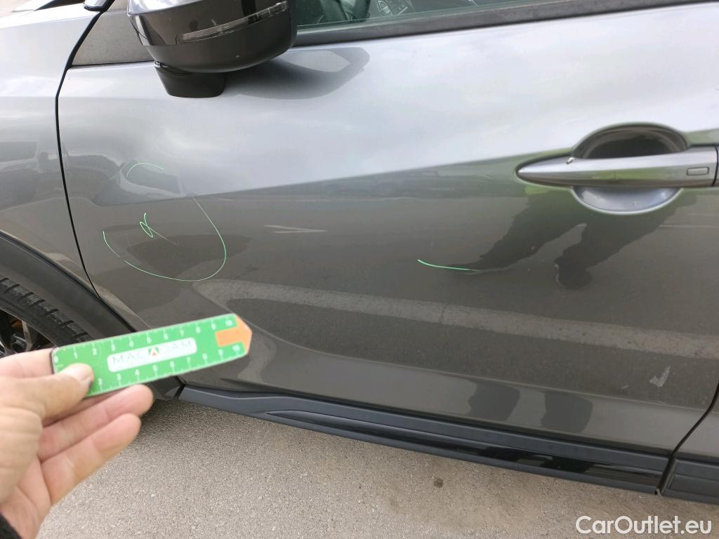  Nissan  Juke NISSAN  / 2019 / 5P / crossover DIG-T 84 kW N-Design Chic #3