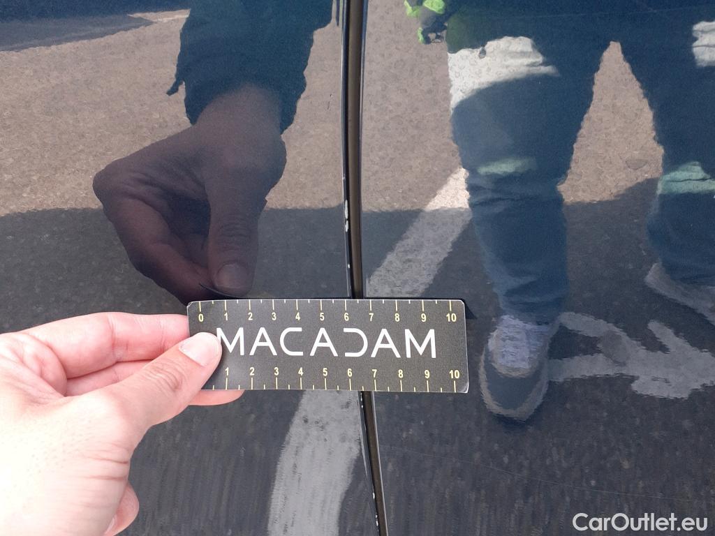  Mercedes  GLB MERCEDES-BENZ  / 2019 / 5P / todoterreno 2.0  200 D DCT 110KW (150CV) (AC) #4