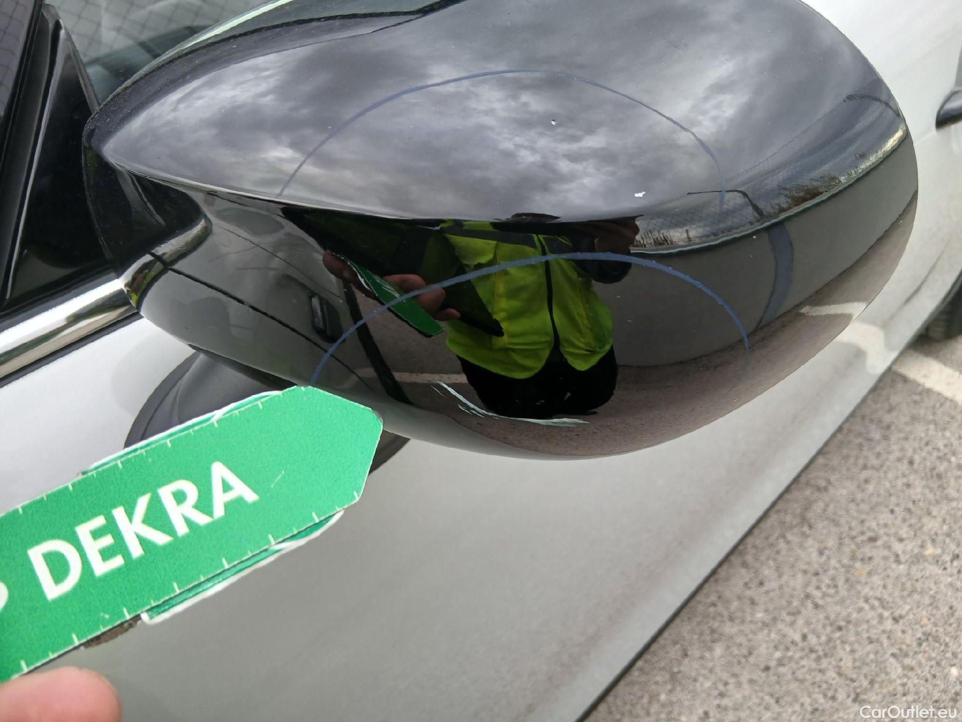  Mini  Mini   / 2021 / 3P / berlina con portón COOPER #18