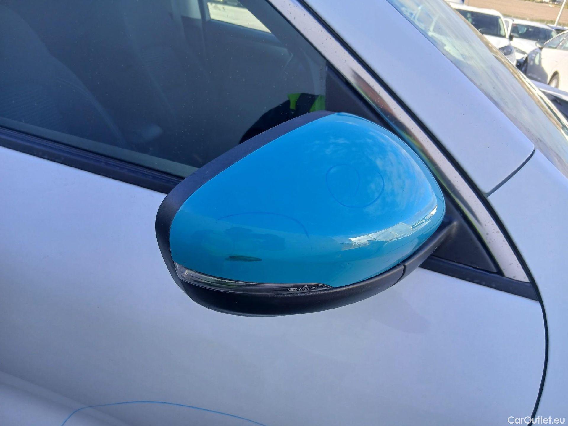  Ford  Kuga FORD  / 2019 / 5P / todoterreno Titanium 2.5 Duratec PHEV 165kW Auto #24