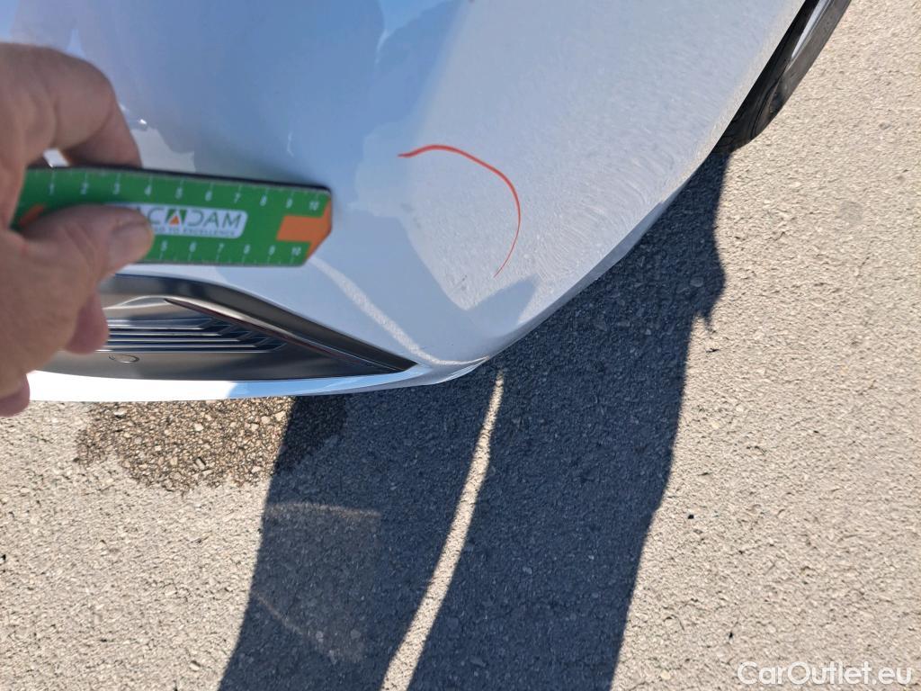  Hyundai   Ioniq HYUNDAI / 2019 / 5P / berlina con portón 1.6 GDI PHEV Klass DCT #24