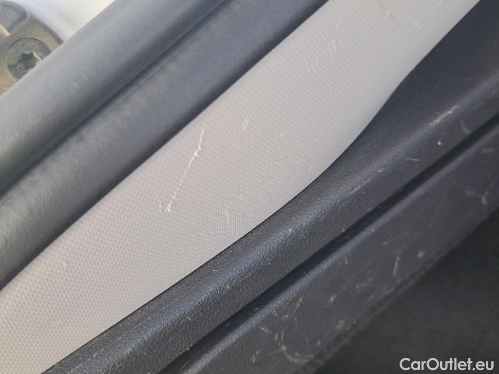  Hyundai   Ioniq HYUNDAI / 2019 / 5P / berlina con portón 1.6 GDI PHEV Klass DCT #22