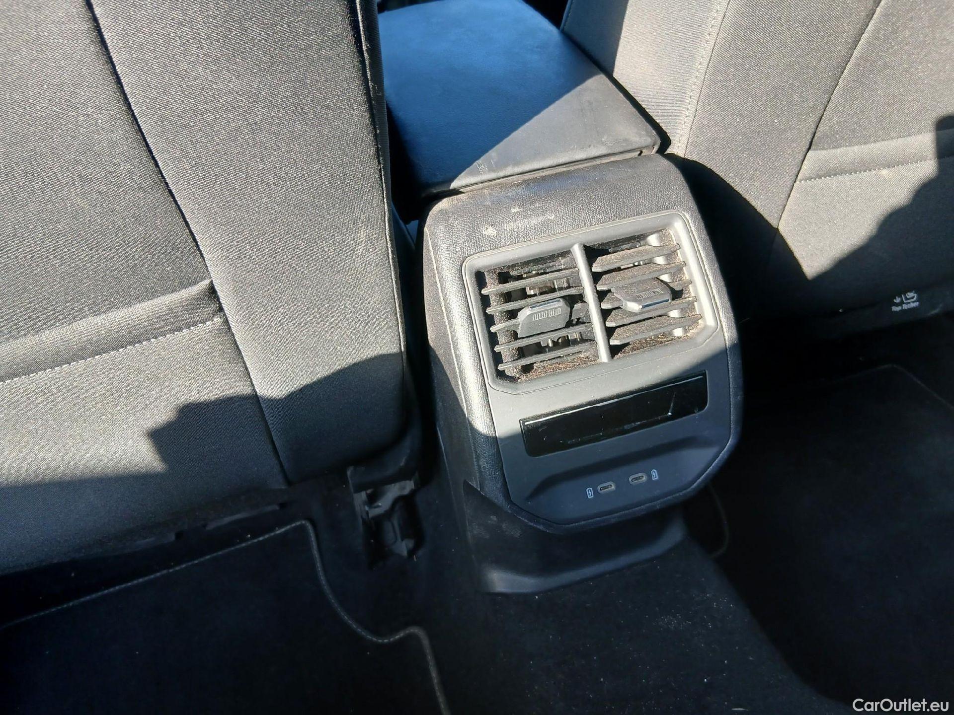  Seat  Leon SEAT Nuevo León / 2020 / 5P / familiar SP 2.0 TDI 85kW Style Go(SP) #6