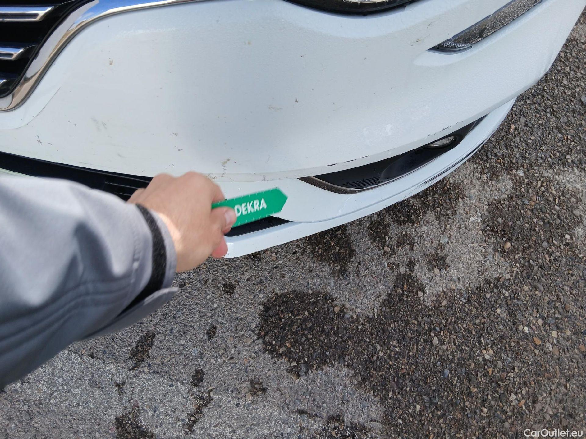  Renault  Megane RENAULT Mégane / 2015 / 5P / familiar S.T. Zen Tce GPF 103 kW (140CV) EDC -18 #2