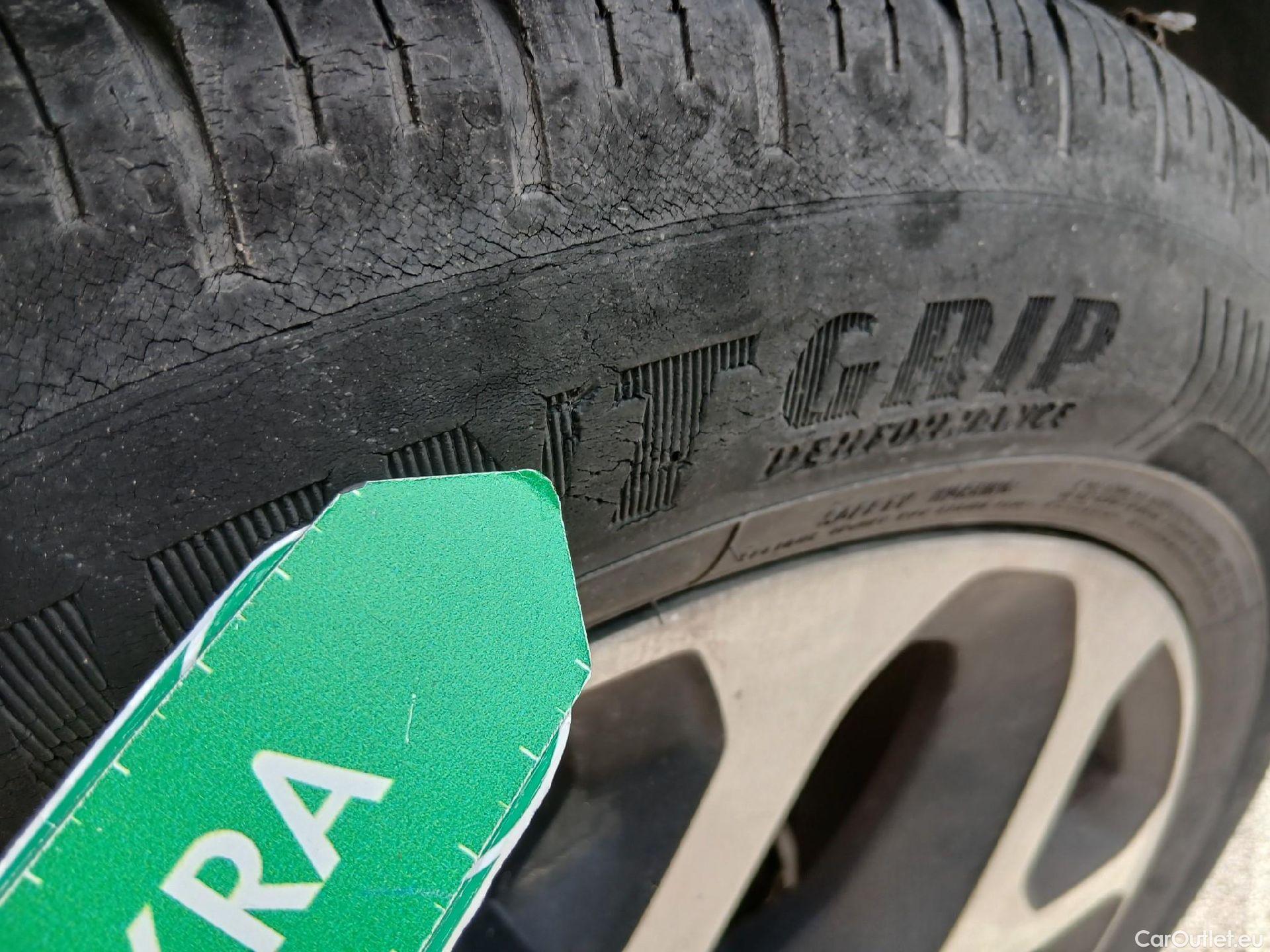  Renault  Captur  Zen 0.9 TCe 90CV MT5 E6 #13