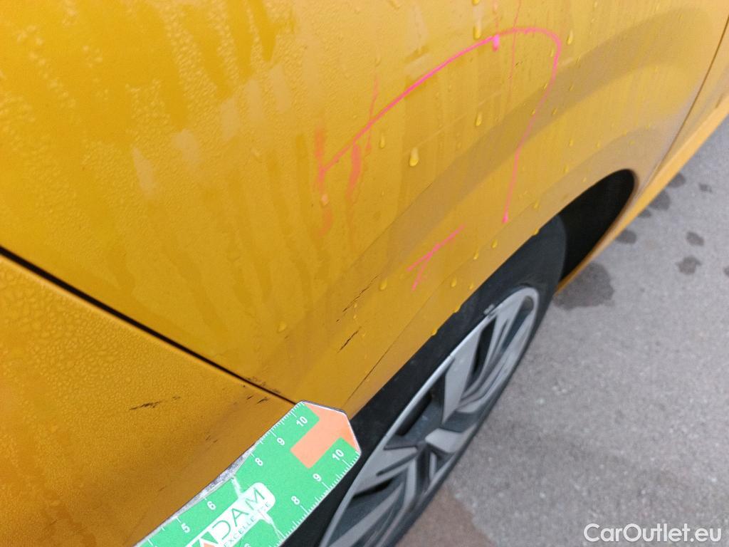  Peugeot  208 PEUGEOT  / 2019 / 5P / berlina con portón PureTech 73kW (100CV) Active #2