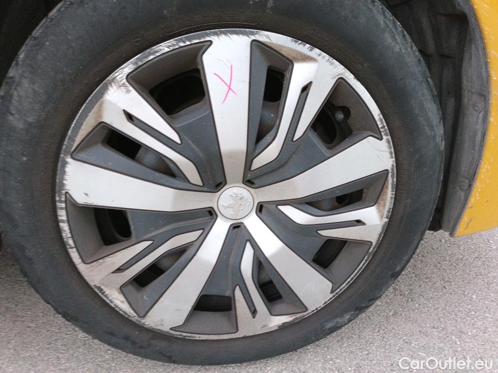  Peugeot  208 PEUGEOT  / 2019 / 5P / berlina con portón PureTech 73kW (100CV) Active #18