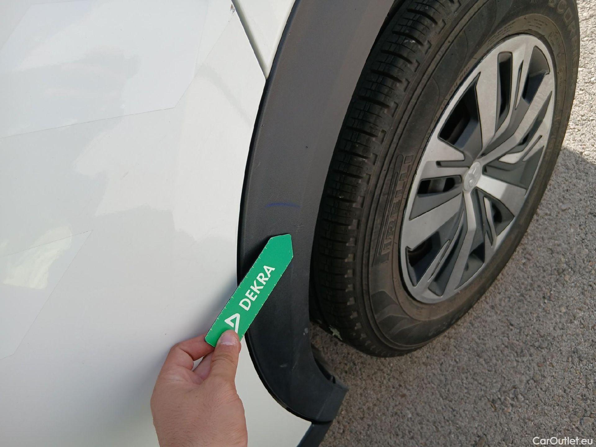  Peugeot  2008 PEUGEOT  / 2019 / 5P / todoterreno Active BlueHDI 81kW (110CV) #20