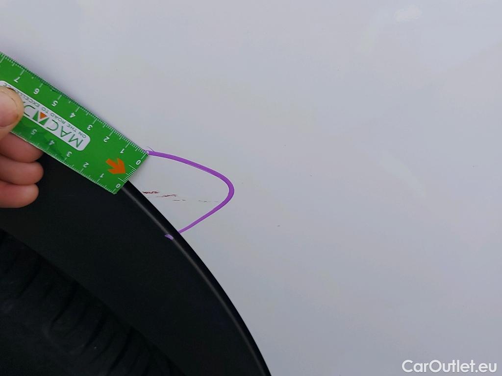  Peugeot  2008 PEUGEOT  / 2019 / 5P / todoterreno Allure Pack Puretech 130 S&S EAT8 (AC) #23