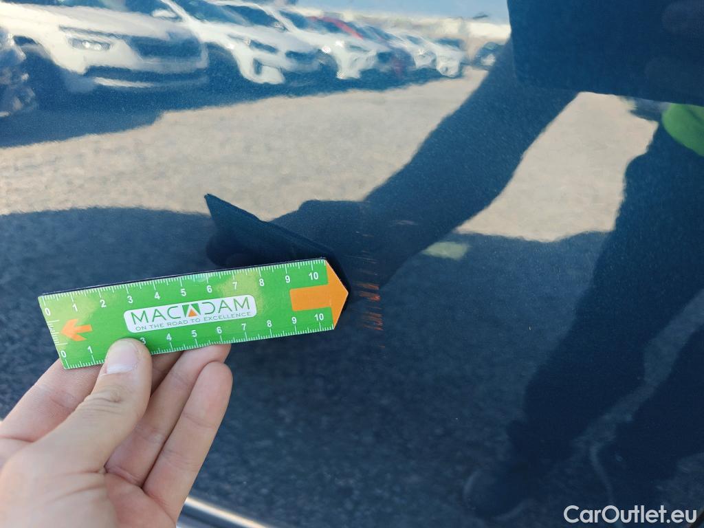  Peugeot  5008 PEUGEOT  / 2020 / 5P / todoterreno 1.5 BlueHDi 96kW S&S GT EAT8 #19