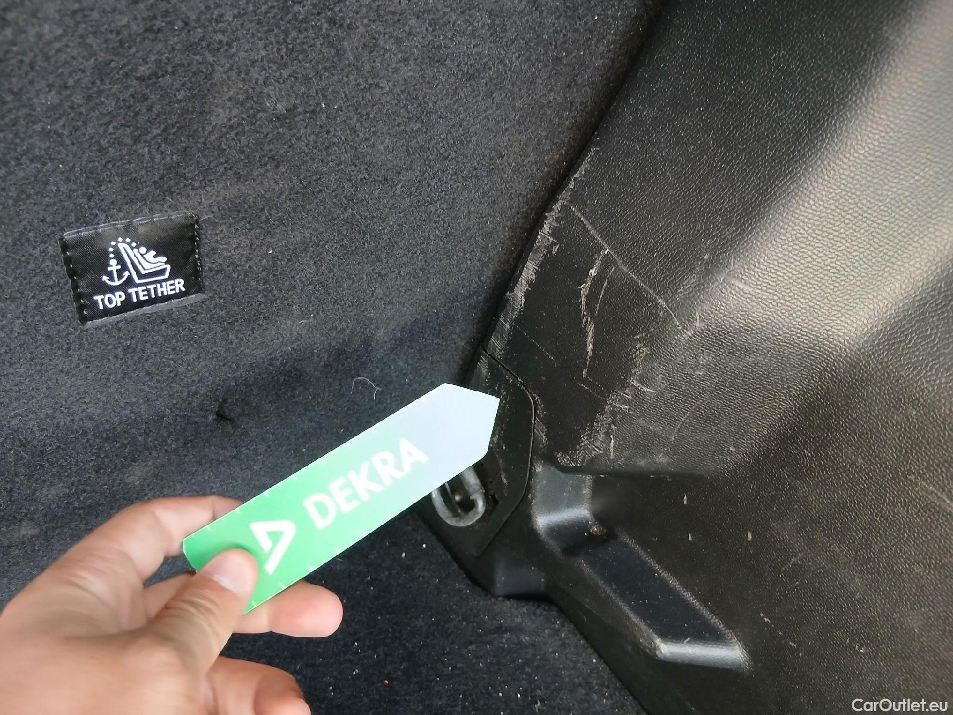  Peugeot  2008 PEUGEOT  / 2019 / 5P / todoterreno Active BlueHDI 81kW (110CV) #45