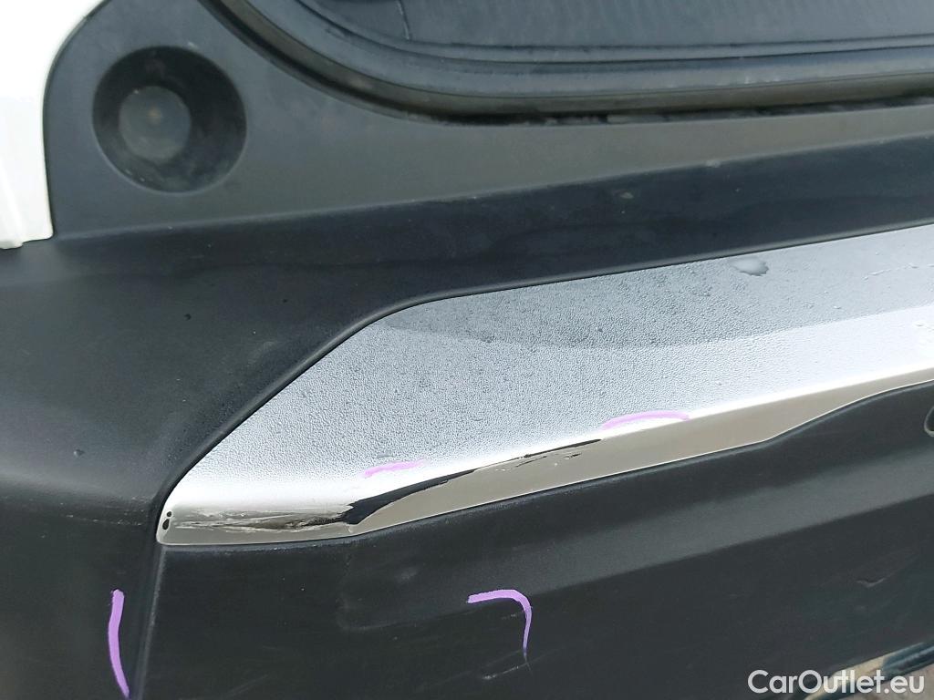  Peugeot  2008 PEUGEOT  / 2019 / 5P / todoterreno Allure Pack Puretech 130 S&S EAT8 (AC) #29