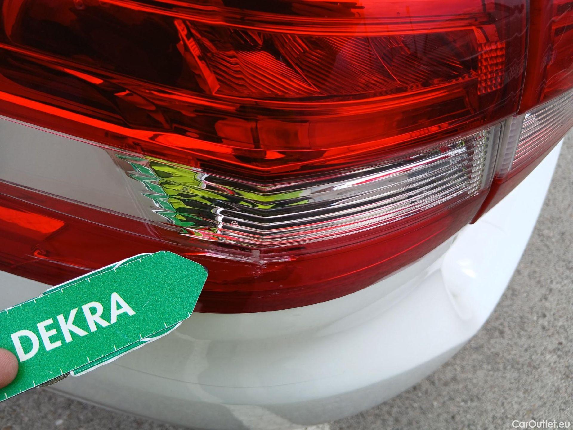  Peugeot  308 PEUGEOT  / 2017 / 5P / familiar SW Style BlueHDi 130 S&S #15