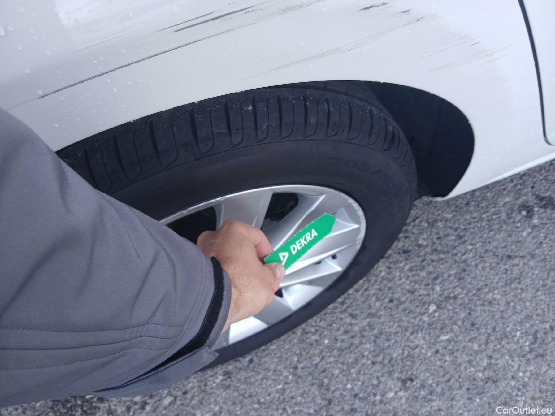  Seat  Leon SEAT León / 2016 / 5P / berlina con portón 2.0 TDI 110kW (150CV) St&Sp Style #25