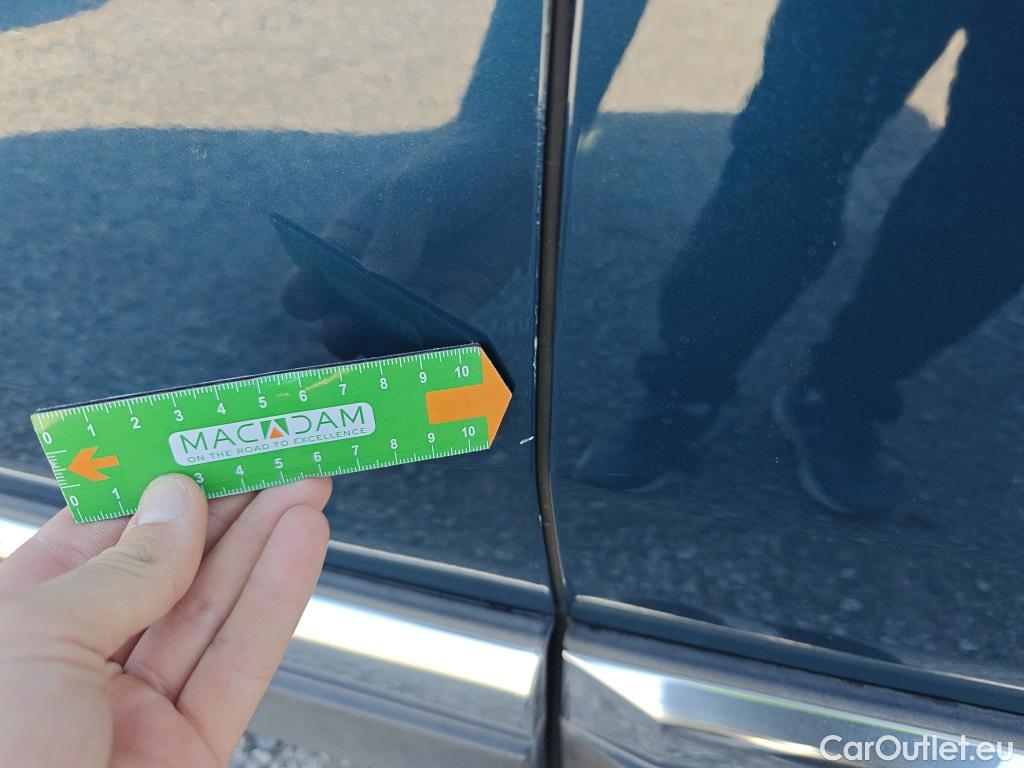  Peugeot  5008 PEUGEOT  / 2020 / 5P / todoterreno 1.5 BlueHDi 96kW S&S GT EAT8 #18