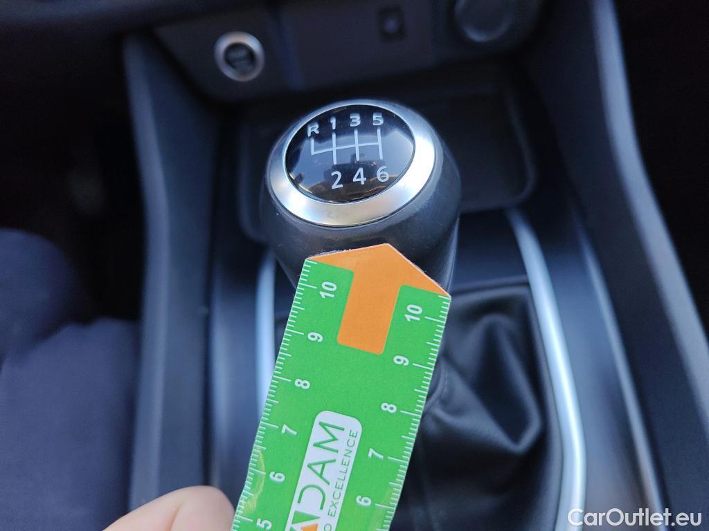  Nissan  Qashqai NISSAN  / 2021 / 5P / todoterreno DIG-T 103kW (140CV) mHEV 4x2 Acenta #18