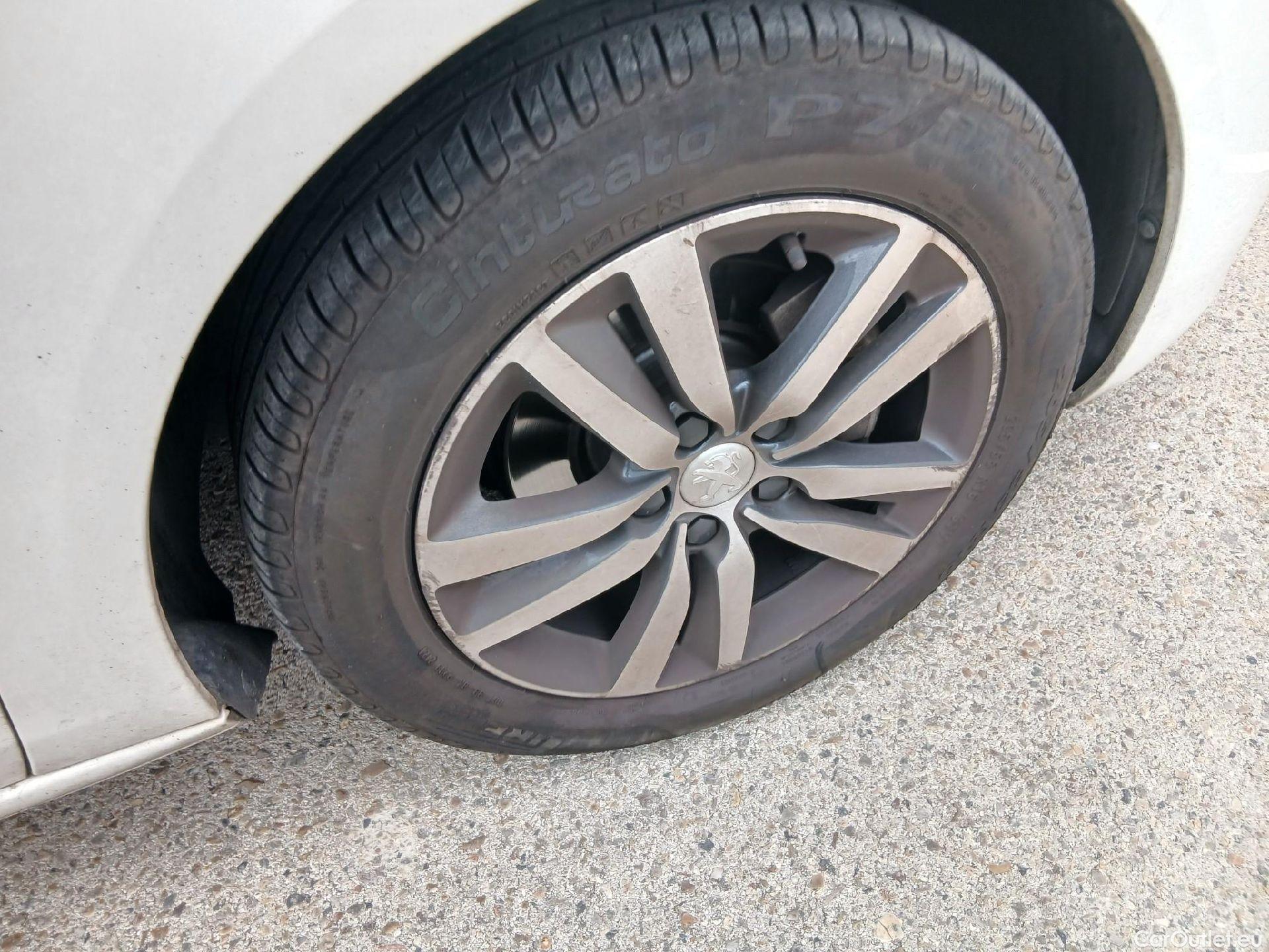  Peugeot  308 PEUGEOT  / 2017 / 5P / familiar SW Style BlueHDi 130 S&S #5