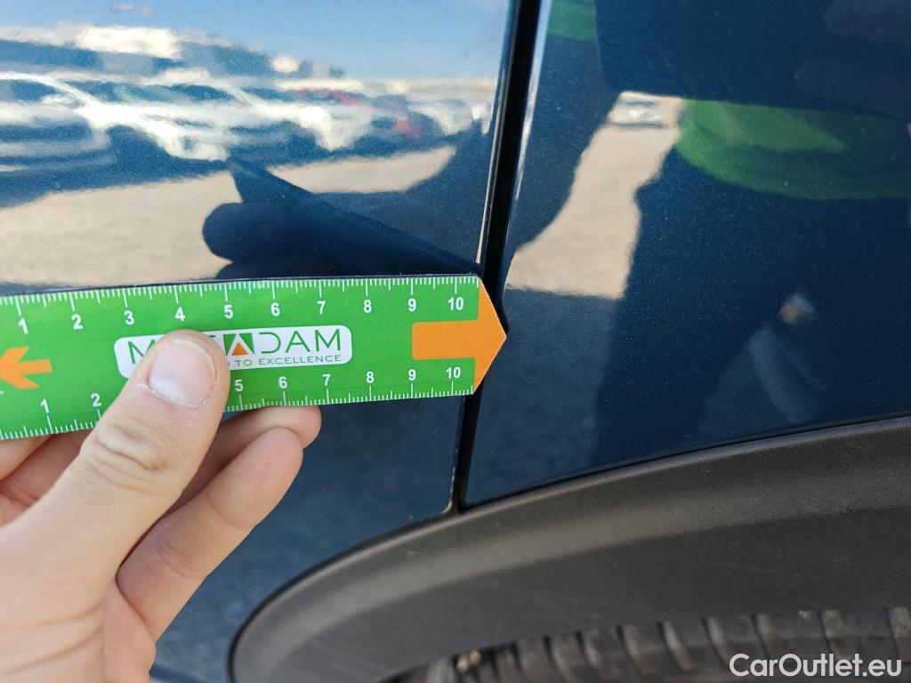  Peugeot  5008 PEUGEOT  / 2020 / 5P / todoterreno 1.5 BlueHDi 96kW S&S GT EAT8 #31